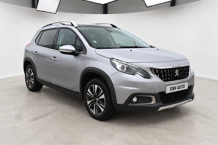 Grå Peugeot 2008 fra 2018