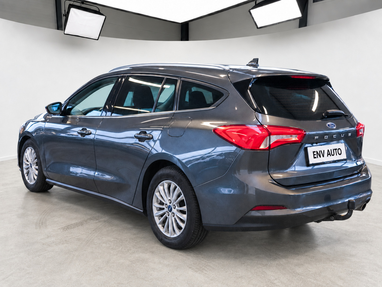 Grå Ford Focus fra 2019