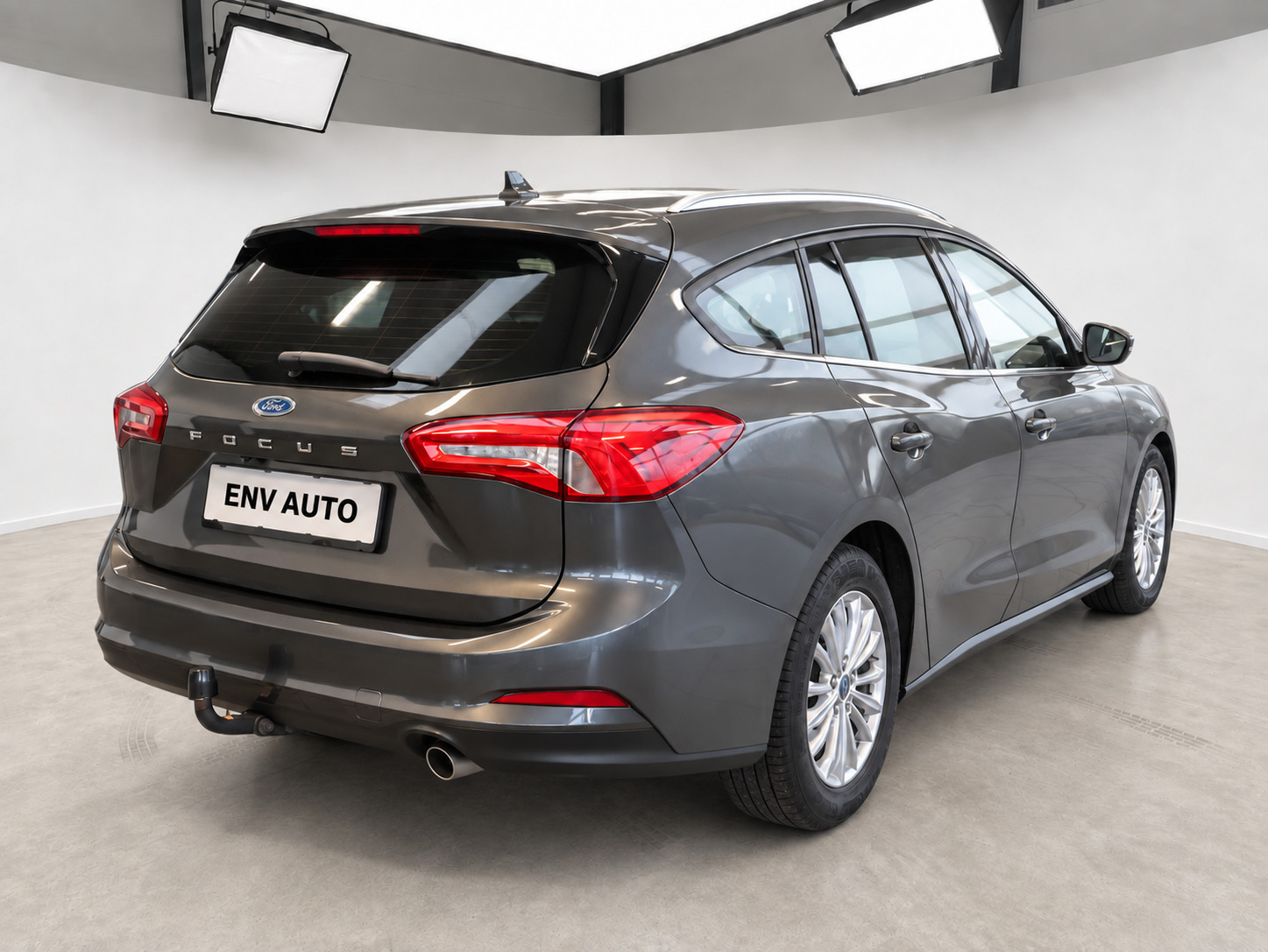 Grå Ford Focus fra 2019