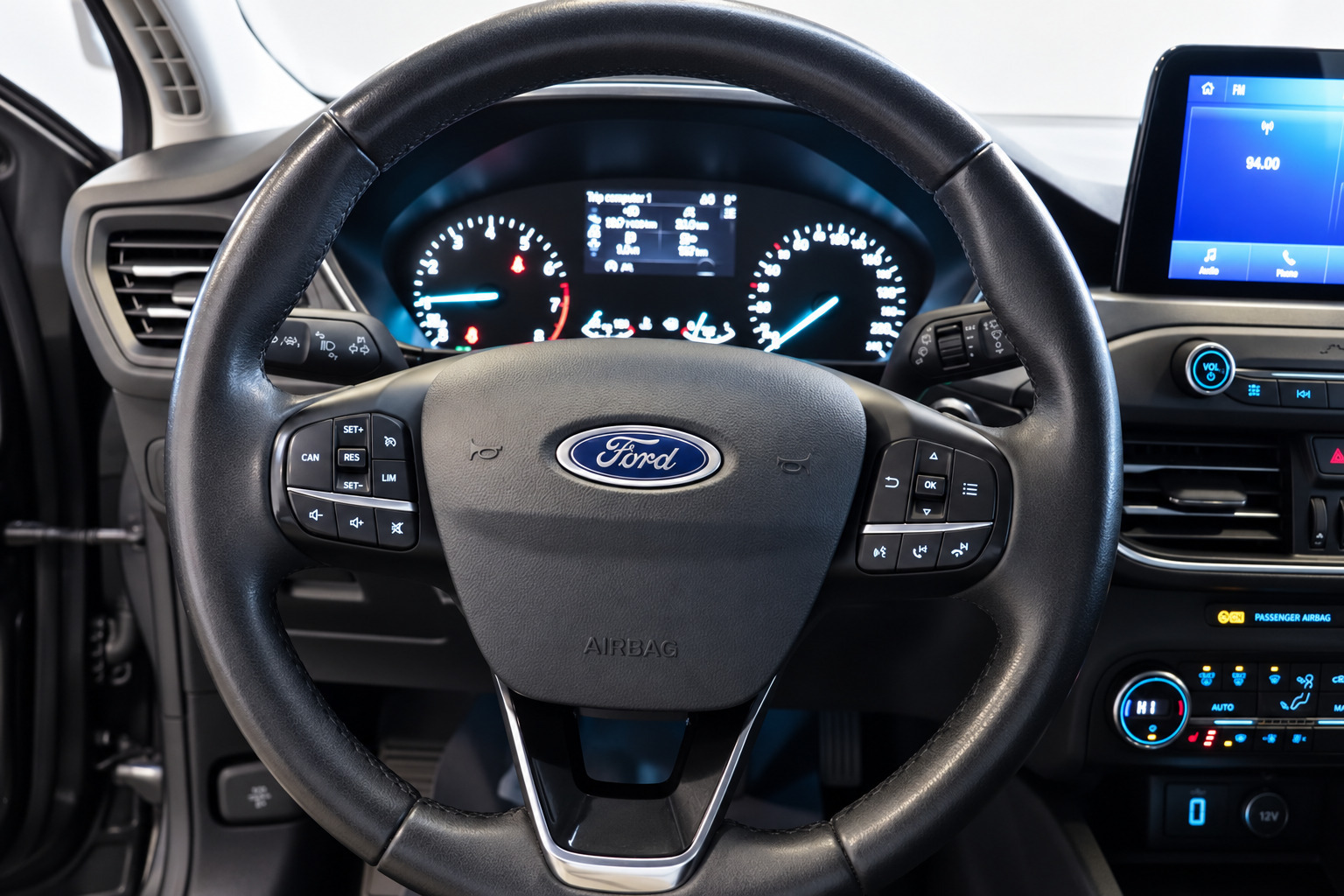 Grå Ford Focus fra 2019
