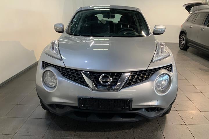 Grå Nissan Juke fra 2011
