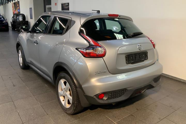 Grå Nissan Juke fra 2011