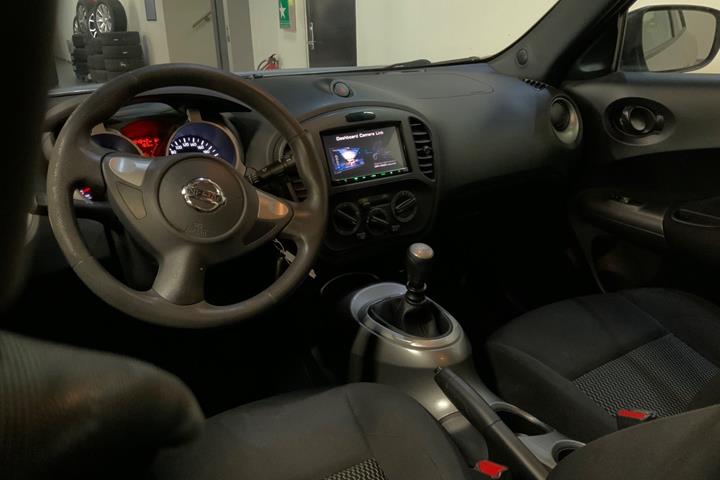 Grå Nissan Juke fra 2011