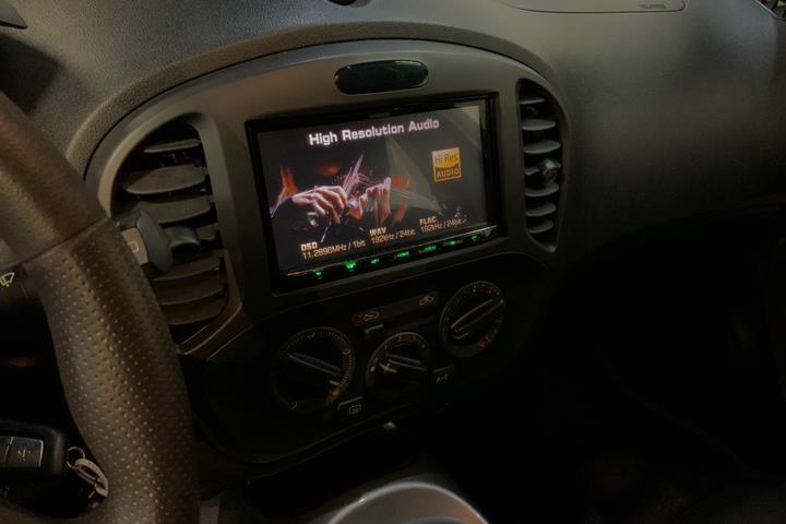 Grå Nissan Juke fra 2011
