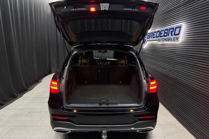 Sort Mercedes GLC220 d fra 2017
