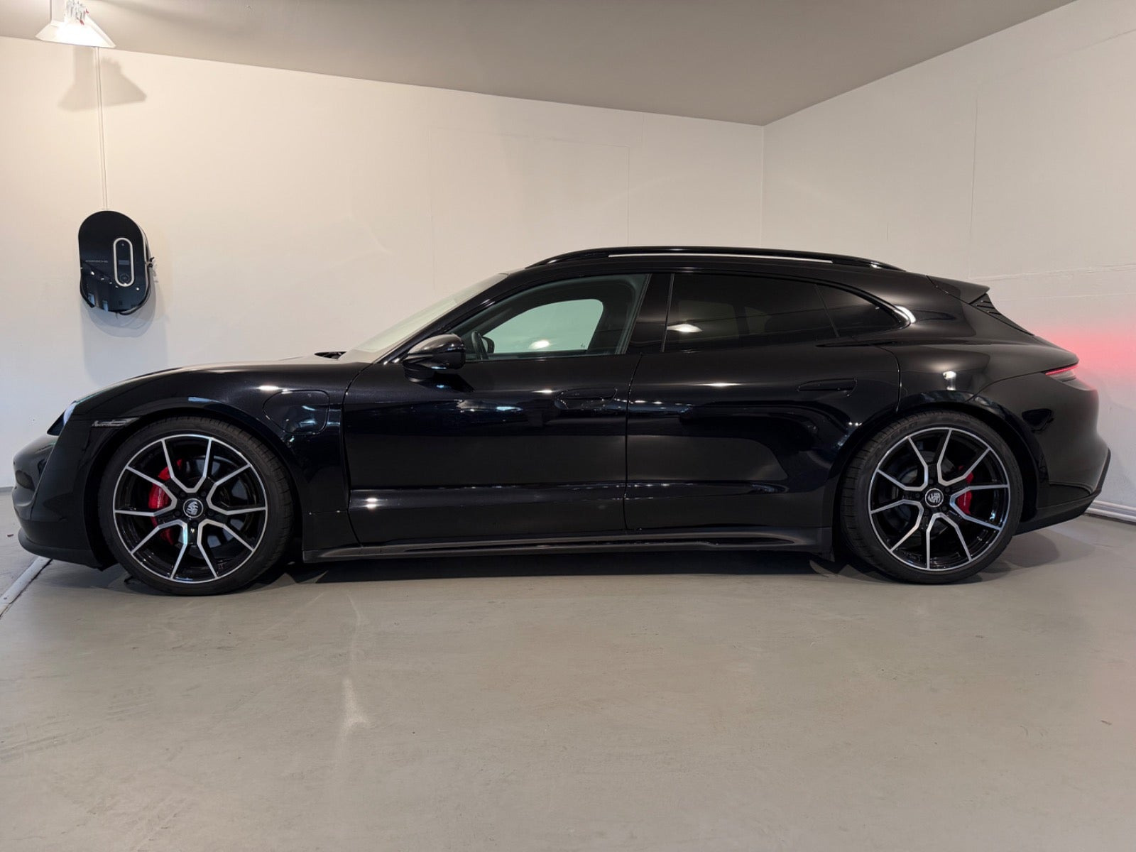 Sort Porsche Taycan 4S fra 2022