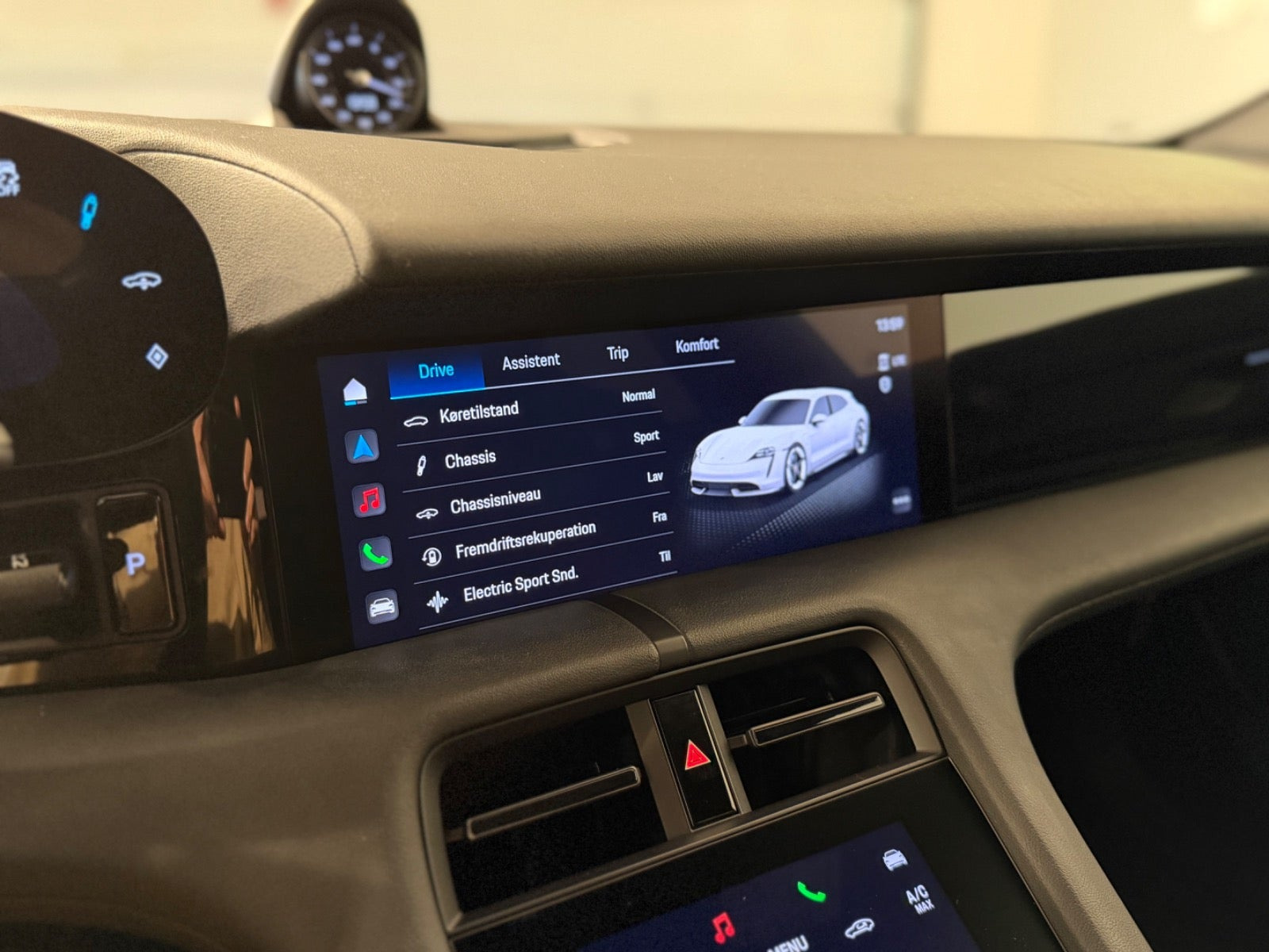 Sort Porsche Taycan 4S fra 2022