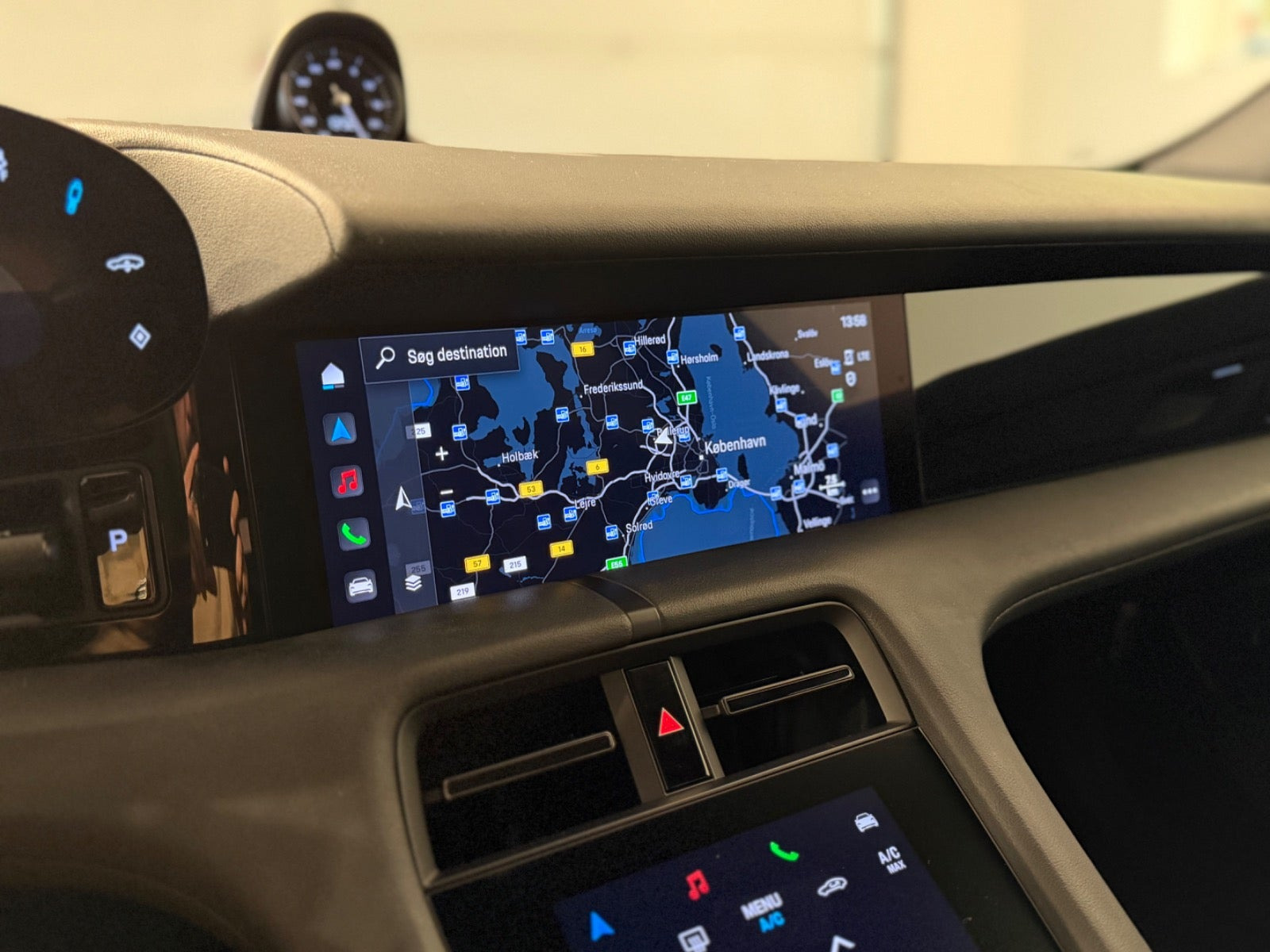 Sort Porsche Taycan 4S fra 2022