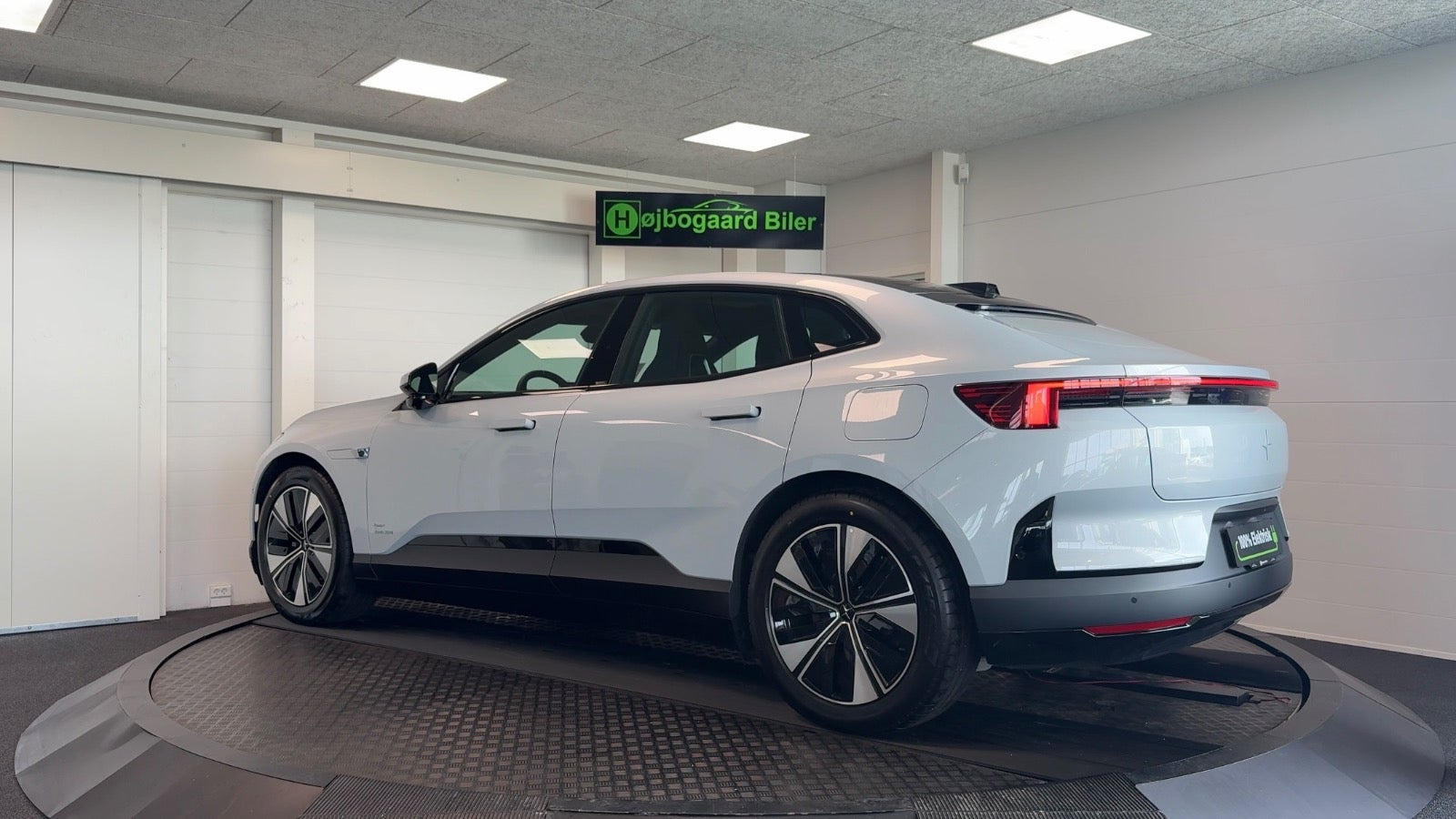 Sølv Polestar 4 fra 2026