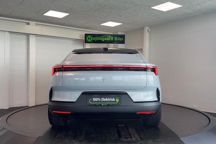 Sølv Polestar 4 fra 2026