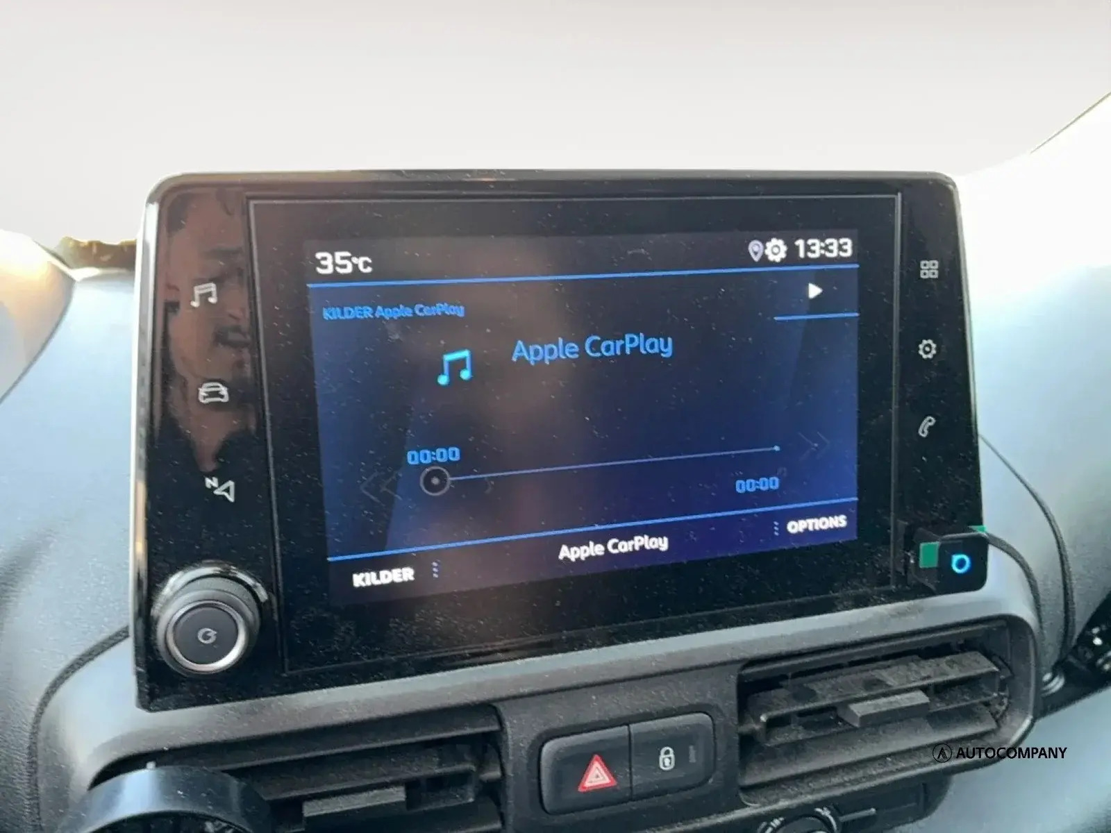 Hvid Peugeot Partner fra 2020