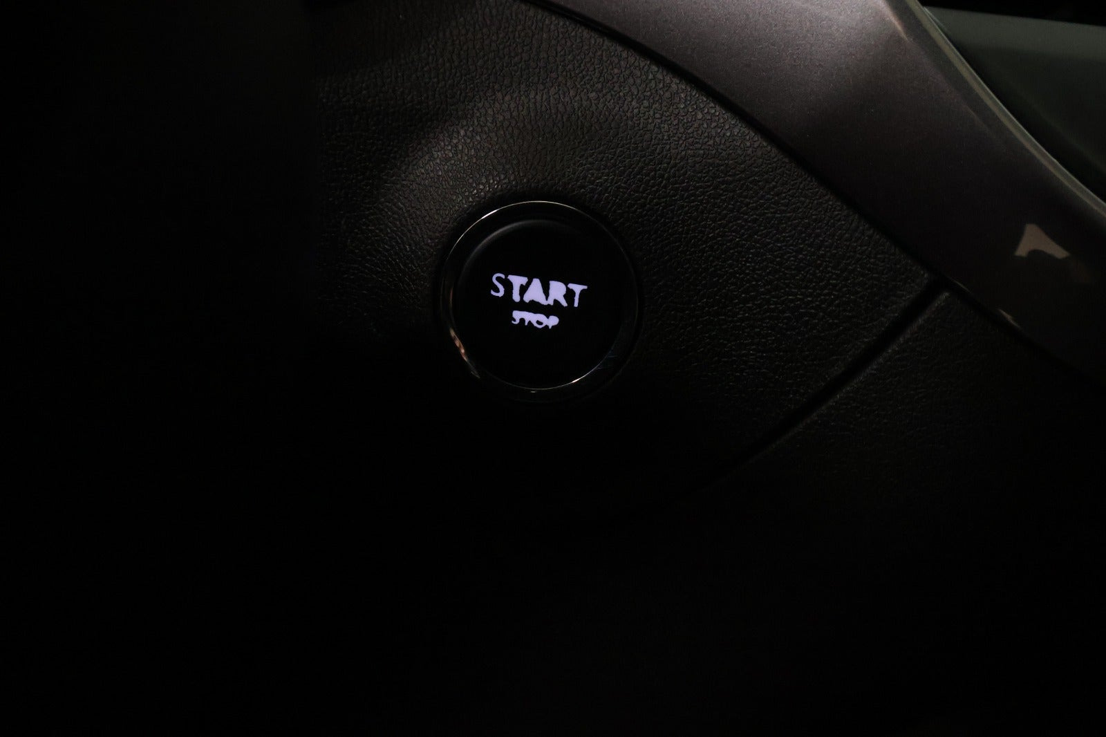 Sort Opel Crossland X fra 2018