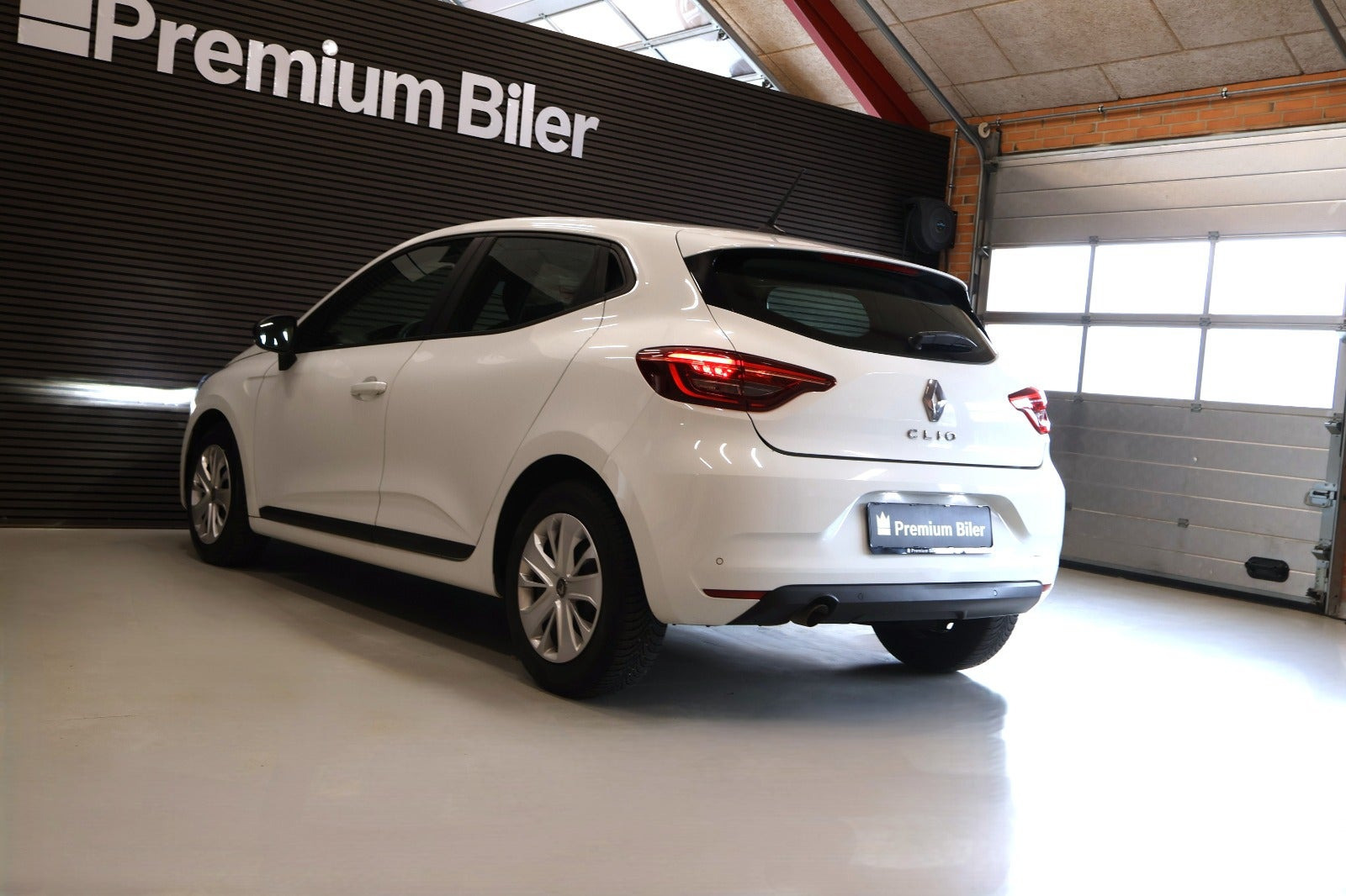 Hvid Renault Clio V fra 2023
