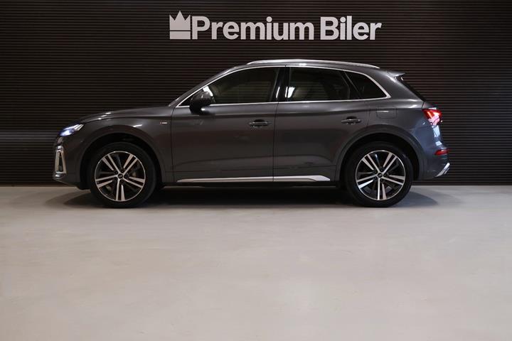 Grå Audi Q5 fra 2023