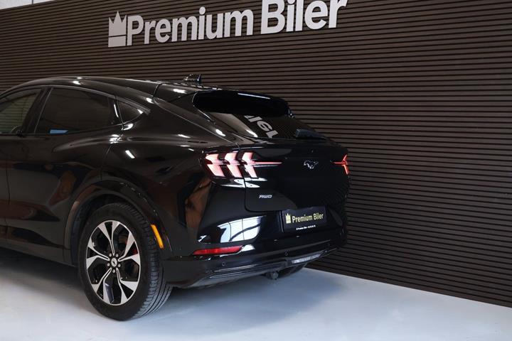 Sort Ford Mustang Mach-E fra 2022
