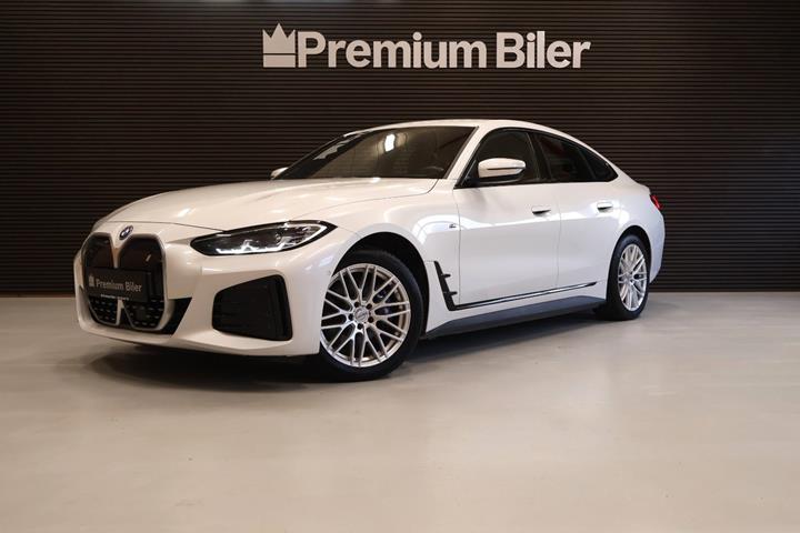 Hvid BMW i4 fra 2024