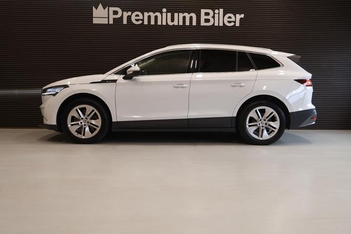 Hvid Skoda Enyaq fra 2022