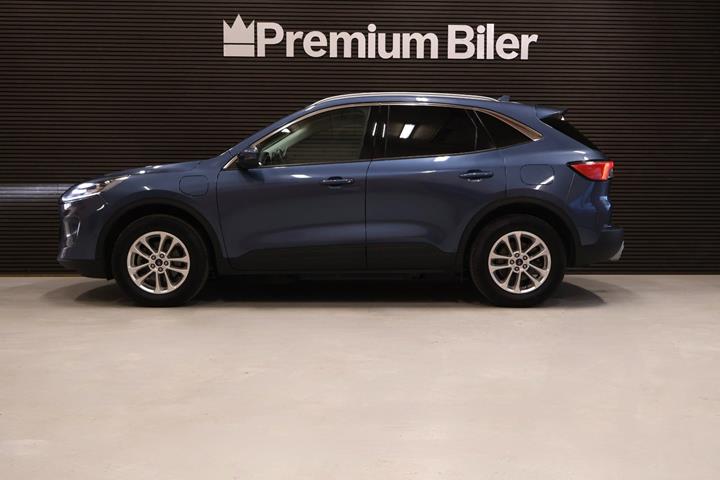 Blå Ford Kuga fra 2022