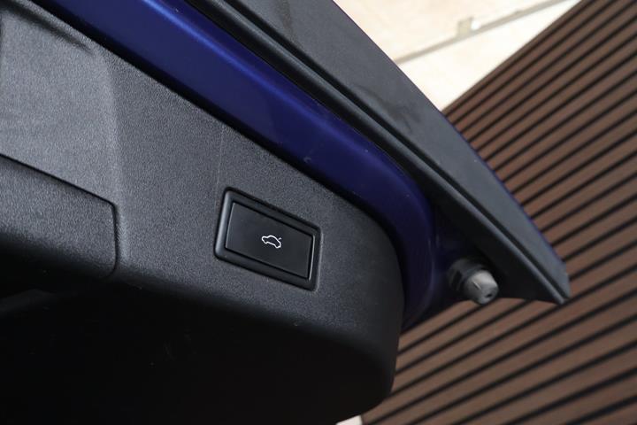 Blå VW ID.4 fra 2022