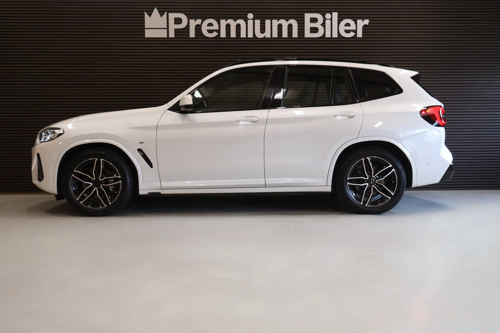 Hvid BMW iX3 fra 2022