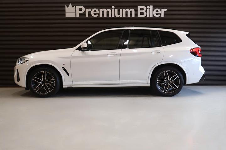 Hvid BMW iX3 fra 2022