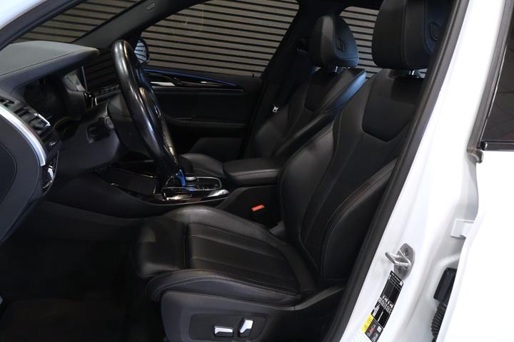 Hvid BMW iX3 fra 2022