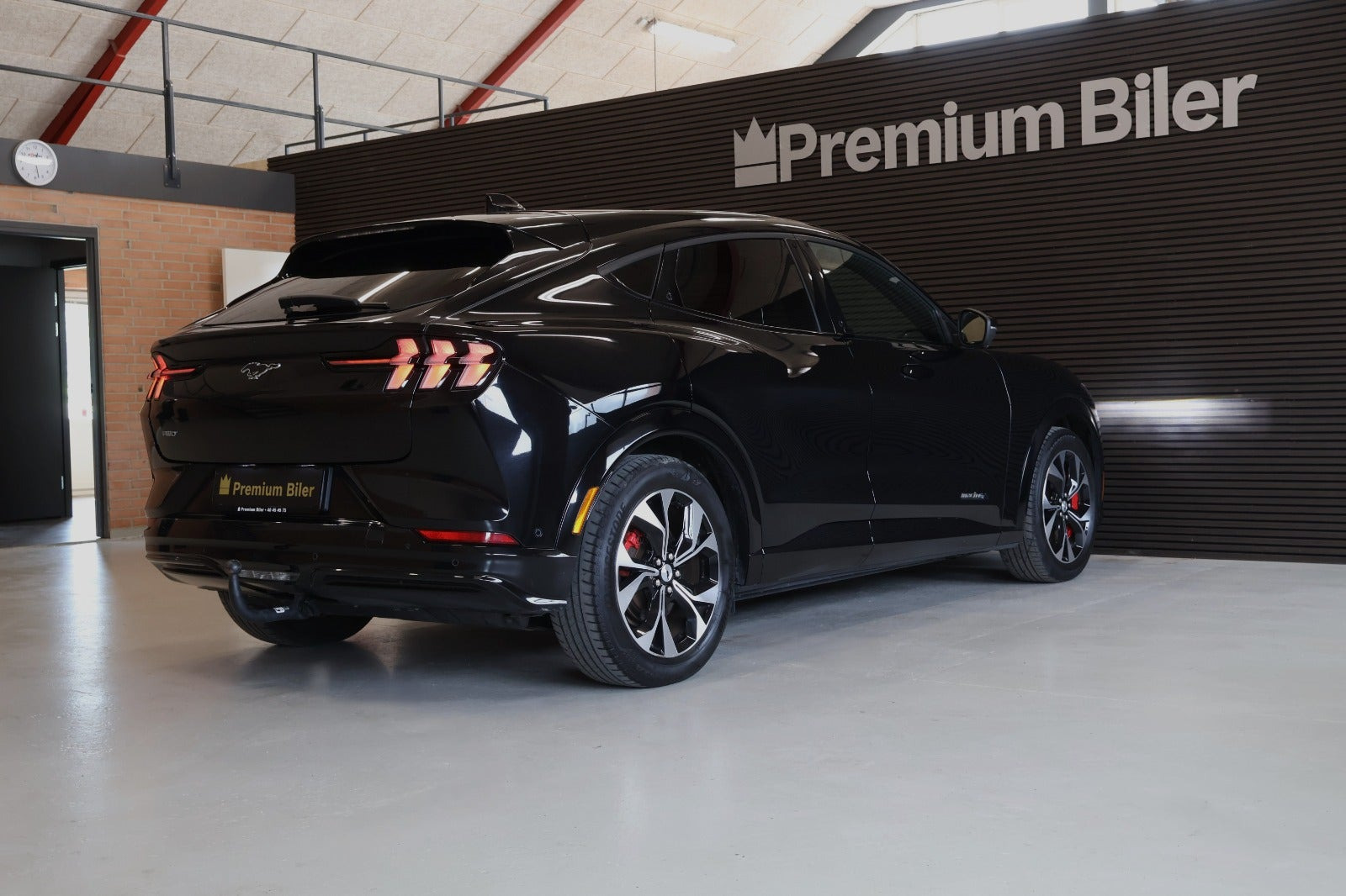 Sort Ford Mustang Mach-E fra 2023