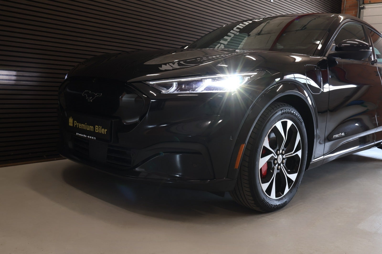 Sort Ford Mustang Mach-E fra 2023