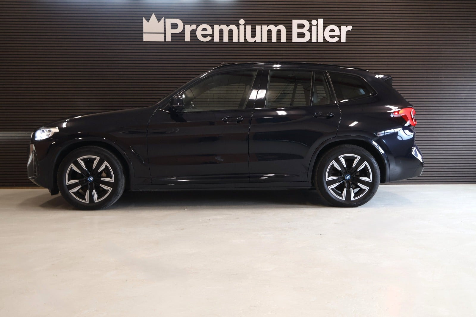 Sort BMW iX3 fra 2022