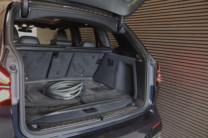 Sort BMW iX3 fra 2022
