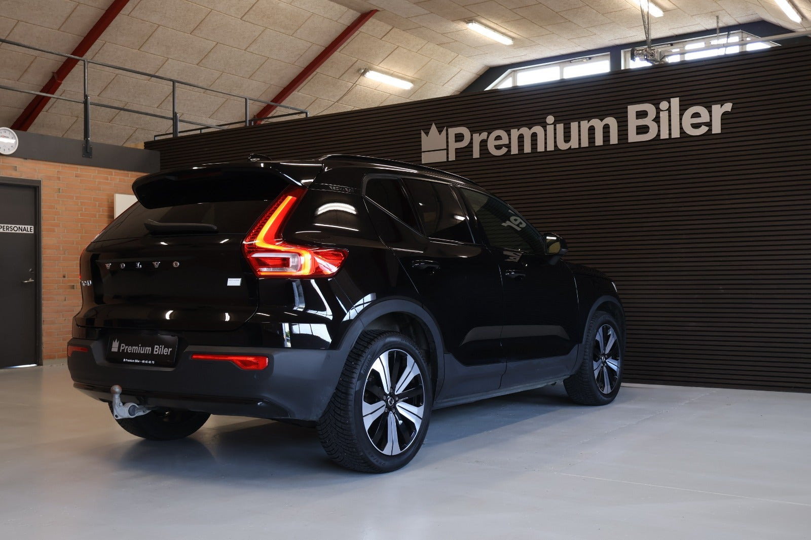 Sort Volvo XC40 fra 2023