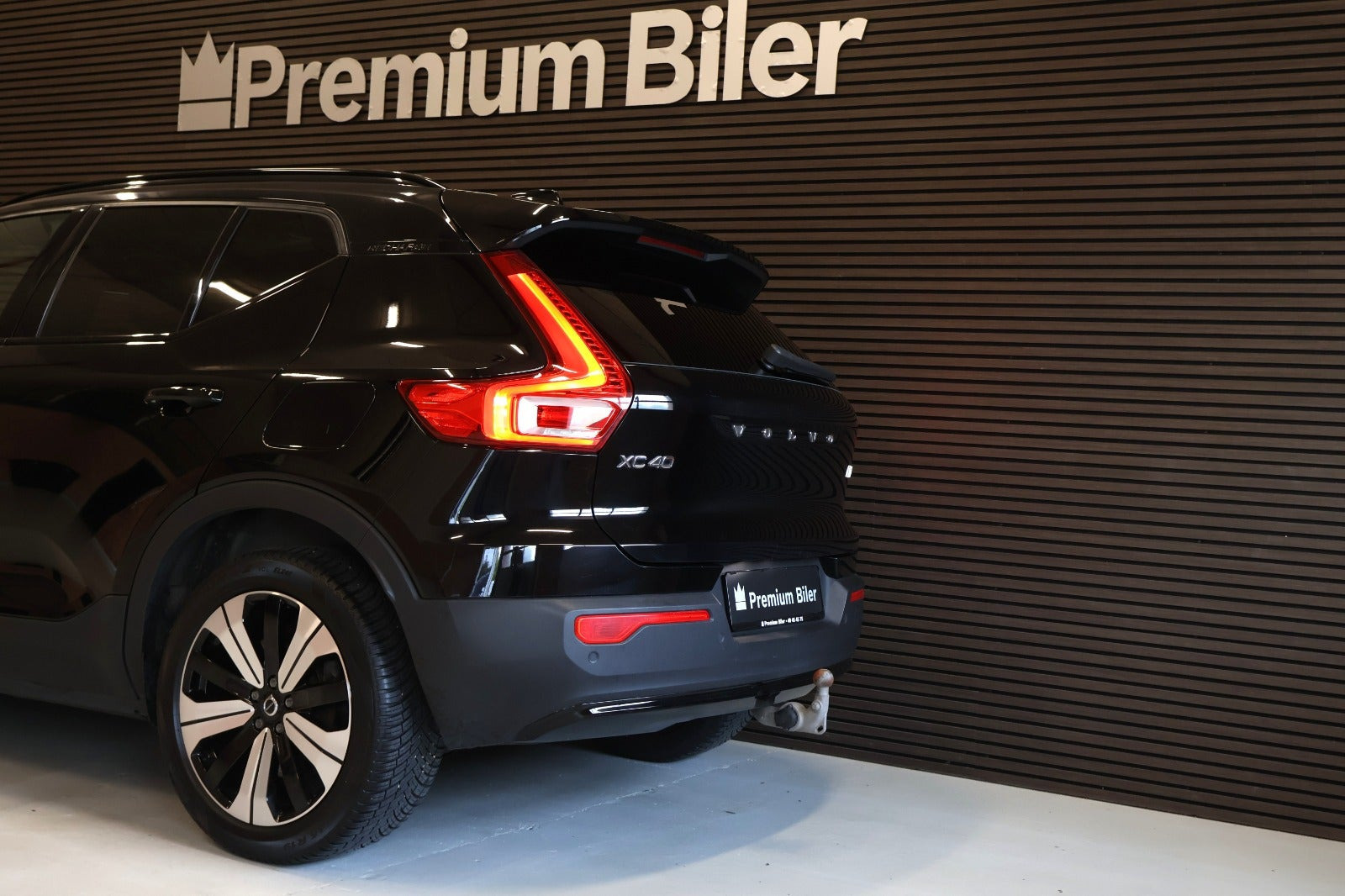 Sort Volvo XC40 fra 2023