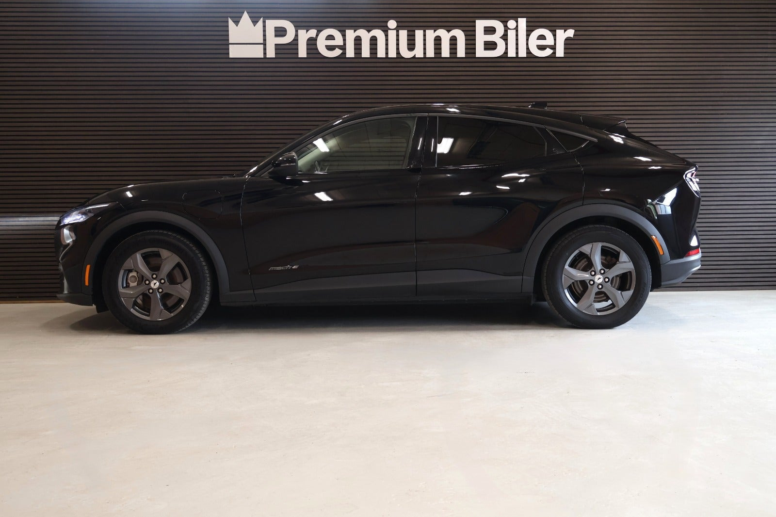 Sort Ford Mustang Mach-E fra 2022