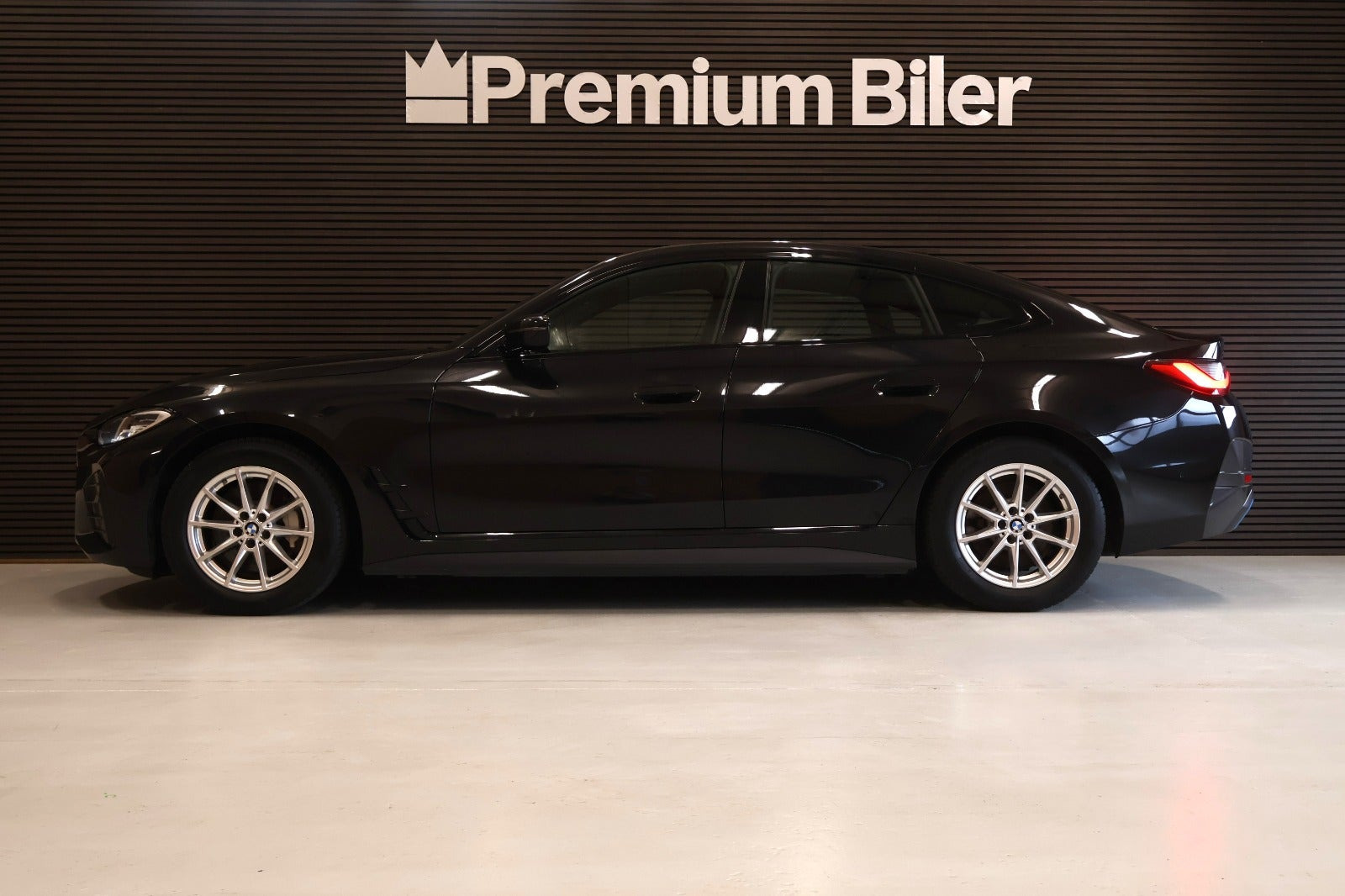 Sort BMW i4 fra 2024