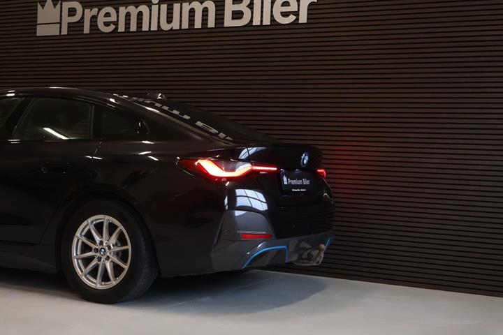 Sort BMW i4 fra 2024