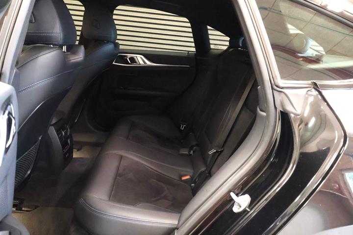 Sort BMW i4 fra 2024