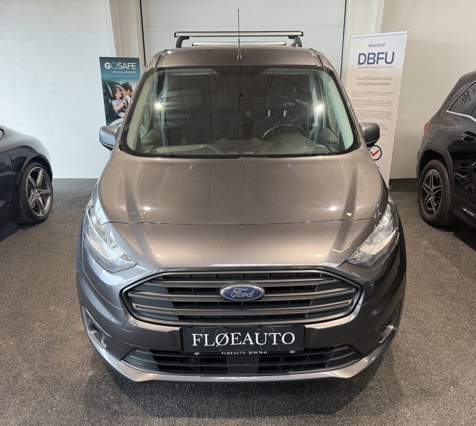 Grå Ford Transit Connect fra 2022