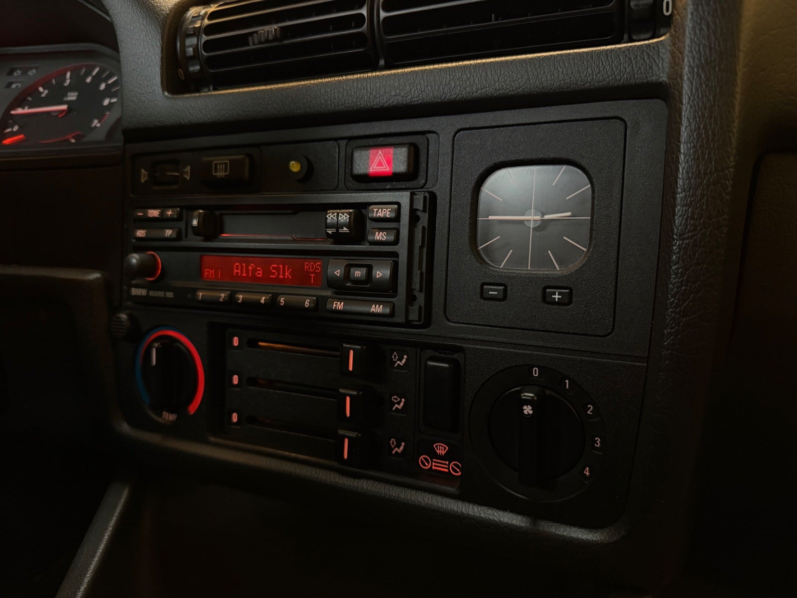 undefined BMW 320i fra 1990