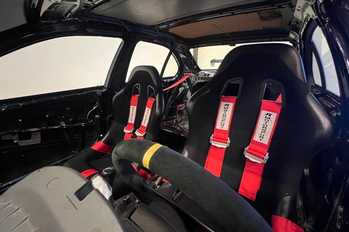 Sort BMW M5 fra 2000