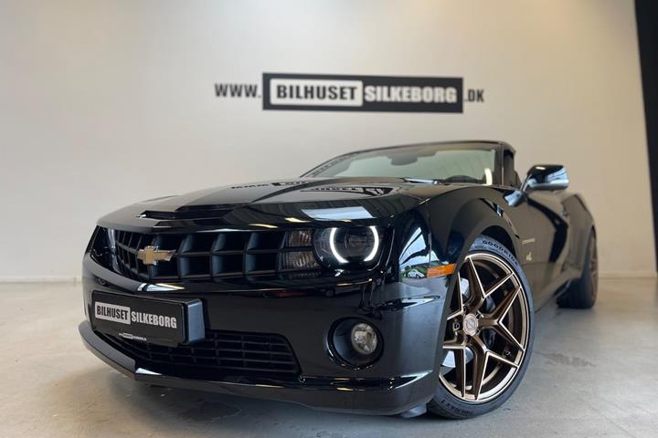 Sort Chevrolet Camaro fra 2012