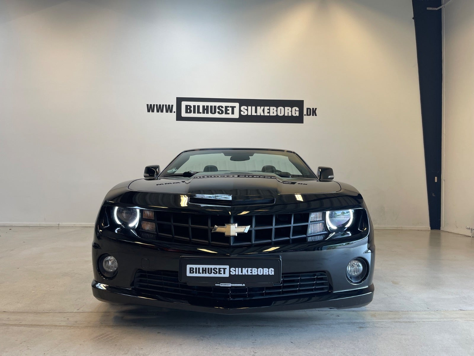 Sort Chevrolet Camaro fra 2012