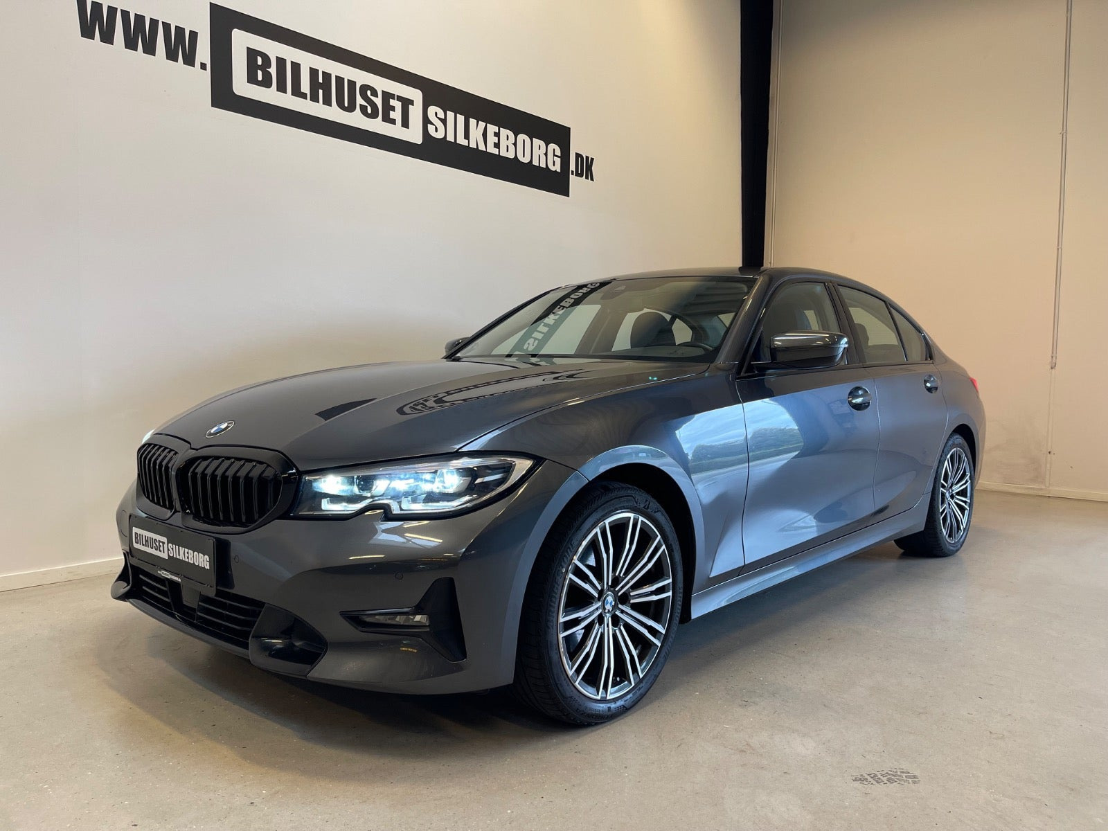 undefined BMW 320i fra 2020