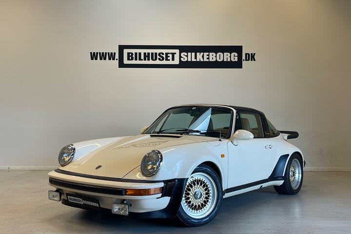 Grøn Porsche 911 fra 1973