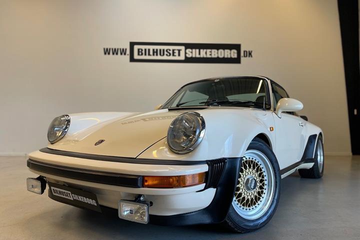 Grøn Porsche 911 fra 1973