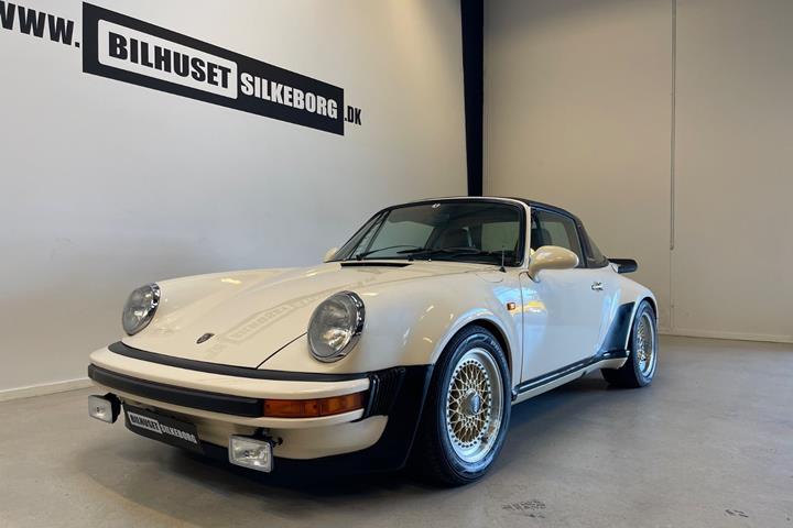 Grøn Porsche 911 fra 1973