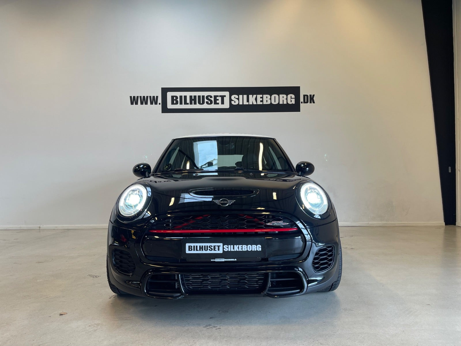 Hvid Mini Cooper S fra 2015