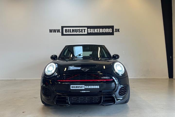 Hvid Mini Cooper S fra 2015