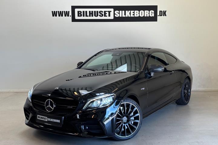 Rød Mercedes C43 fra 2019