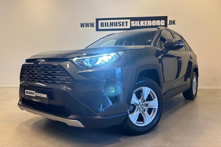 Sort Toyota RAV4 fra 2020