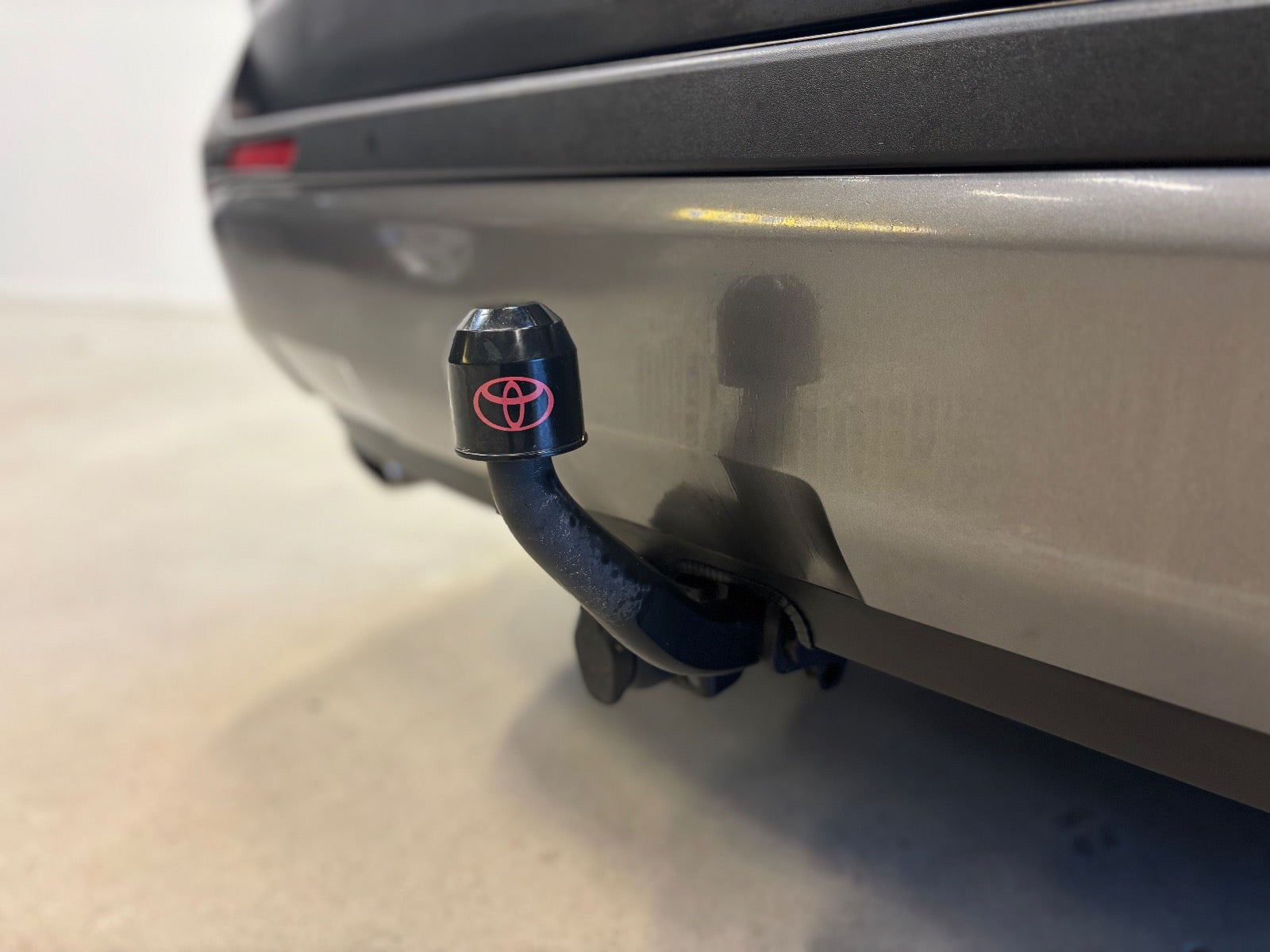 Sort Toyota RAV4 fra 2020